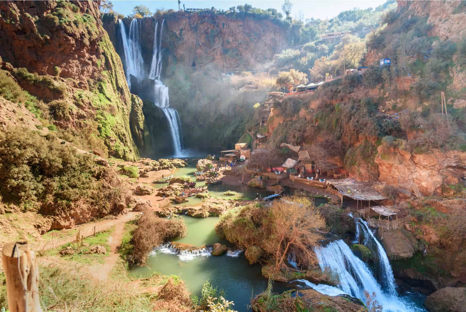 Les cascades d'Ouzoud à Azilal : un ballet céleste de chutes éclatantes.